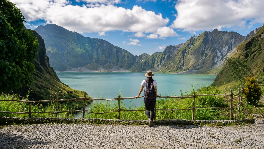 Exploring Mt. Pinatubo Crater Lake 기사 대표 사진